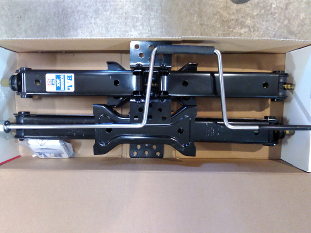 BAL RV Levelling Scissor Jacks 24002C Double Pack in RV & Camper Parts & Accessories in Edmonton - Image 2
