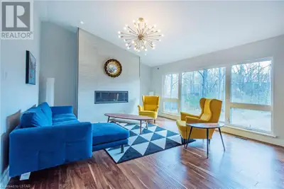 Description Level 2 = $ 2350/mon - hydro + gas roughly $150 avg per month - water included* (ask for...