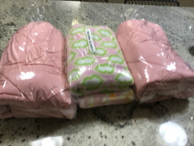 Two fitted change table covers and two receiving blankets in Bathing & Changing in Moncton