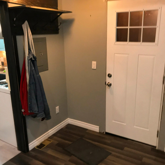 Furnished Bachelor apartment in Long Term Rentals in Napanee
