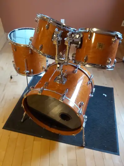 Yamaha Oak Custom Drums, View more