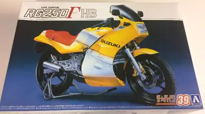 Aoshima 1/12 Suzuki GJ21A RG250 HB Gamma ‘84, View more