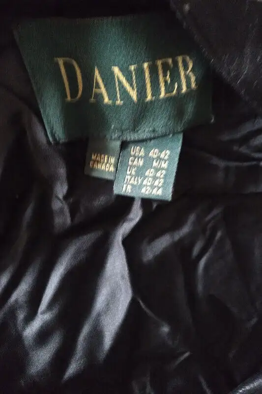 Northbound and danier leather collection in Men's in Oshawa / Durham Region - Image 5