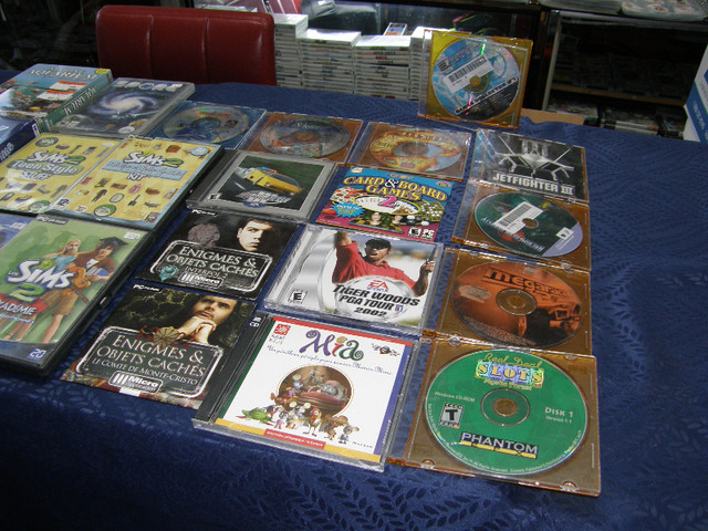 Lot de Jeux Vidéo PC Ordinateur (G) Les / The Sims 1 (6) & 2 (5) dans Jeux pour PC  à Ville de Québec - Image 3