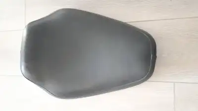 Harley Sportster seat (1970 era) - like new - 15&1/2 inches long x 12&1/2 inches wide