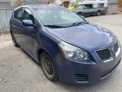 For Sale - 2009 Pontiac Vibe / Toyota Matrix (if you dont know this was a collaboration between toyo...