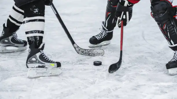 9pm Pick-up hockey