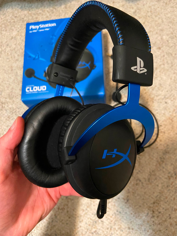 HyperX Cloud PS4/PC Gaming Headset in Sony Playstation 4 in St. Albert - Image 2