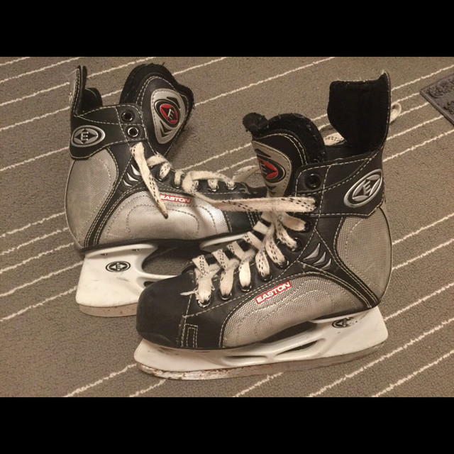 Patin pour garçon  dans Patins et patins à roulettes  à Longueuil/Rive Sud