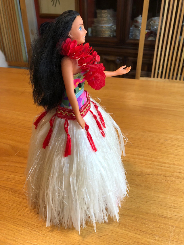 Musical Hula Doll in Arts & Collectibles in Kitchener / Waterloo - Image 2