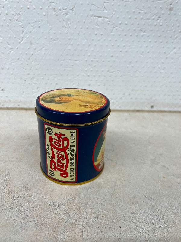 Vintage Pepsi Tin Can in Arts & Collectibles in Saskatoon - Image 4