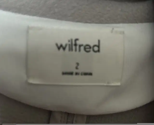 Aritzia Blazer in Women's - Tops & Outerwear in City of Toronto - Image 4