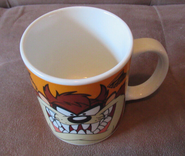 Tasmanian Devil Coffee Mug 1993 in Arts & Collectibles in Oshawa / Durham Region - Image 4