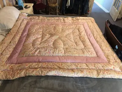 Vintage Feather Quilt/Comforter, View more