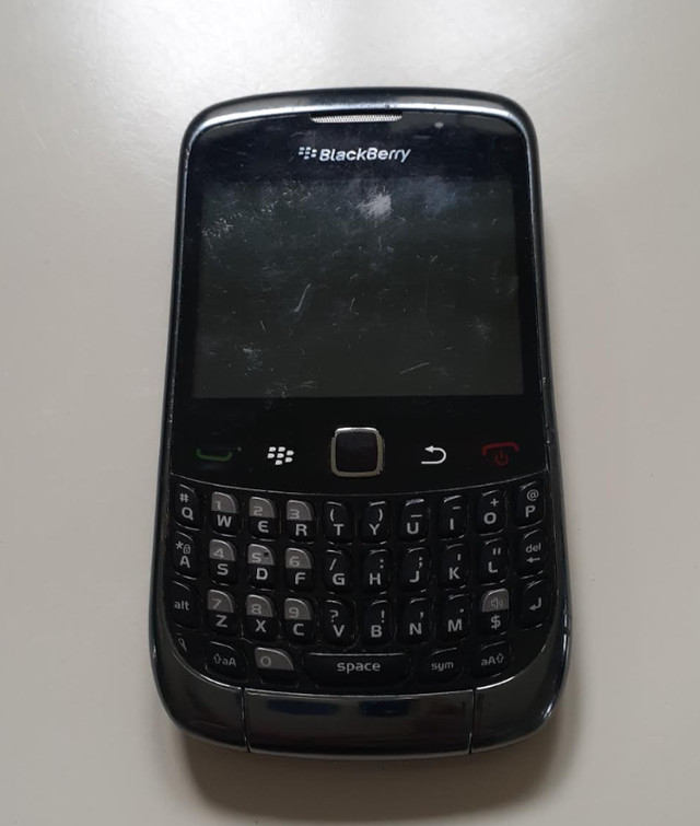 Blackberry Curve 9300 Black - works in Cell Phones in Markham / York Region - Image 2