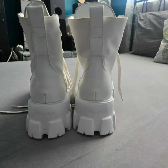 Prada Milano white Boot in Women's - Shoes in City of Toronto - Image 10