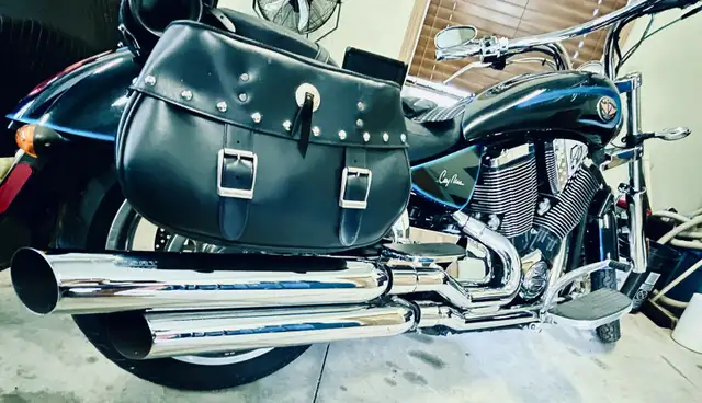  Very Rare Vintage Designer Motorcycle in Street, Cruisers & Choppers in Hamilton - Image 5