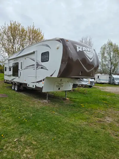 Built by Winnebago Trailer has every option that was available in 2013 Open to reasonable offers Sol...