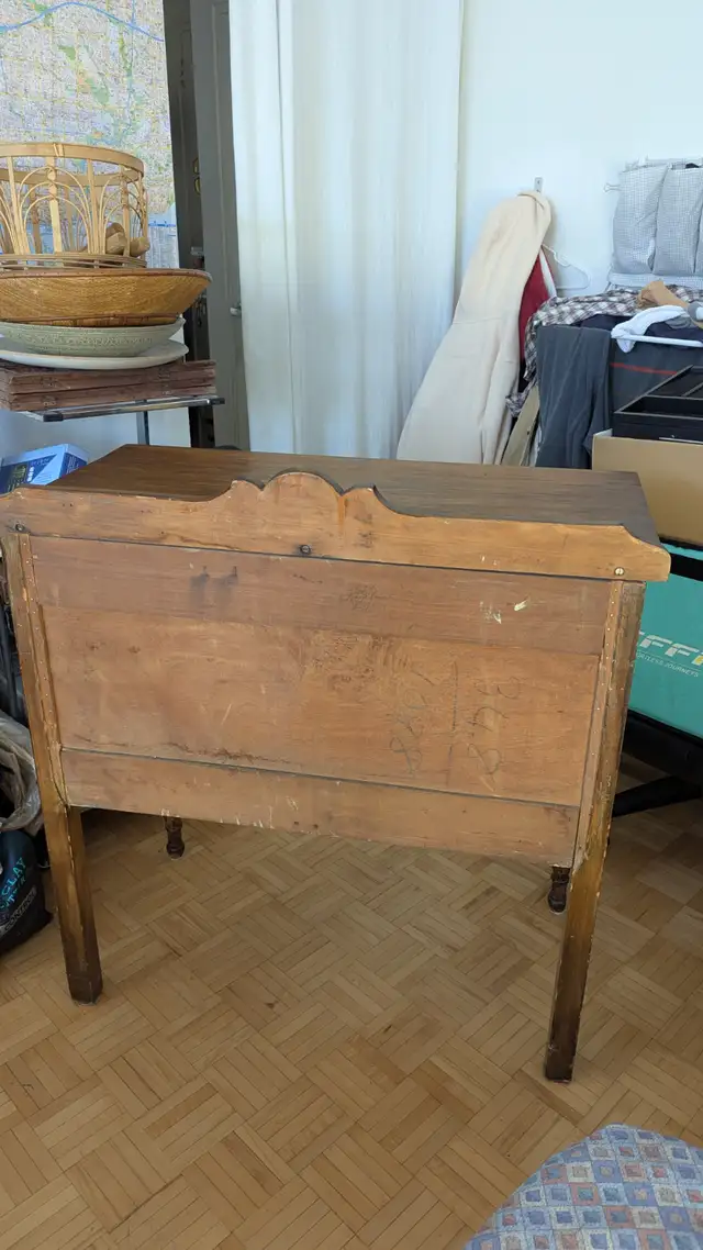 Antique Vintage Buffet Table Console Server Cabinet real wood in Hutches & Display Cabinets in City of Toronto - Image 5