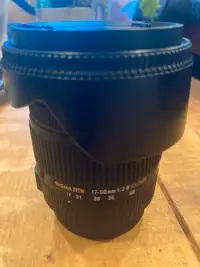 Sigma DC 17-55mm lens - Canon EF-S/ APC fit