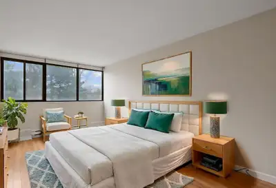 Furnished A/C Room For Rent in 3 Bed, 2 Bath Condo in South Keys