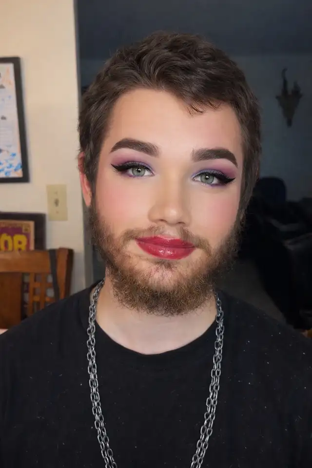 makeup artist 418059365280000007