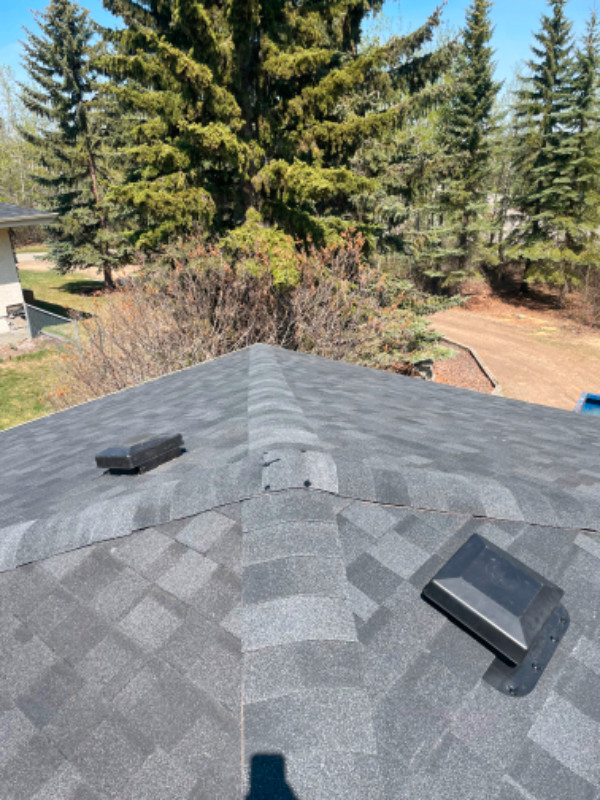 New roofs & re-roofs at best price on now, exc quality & exp in Roofing in Edmonton