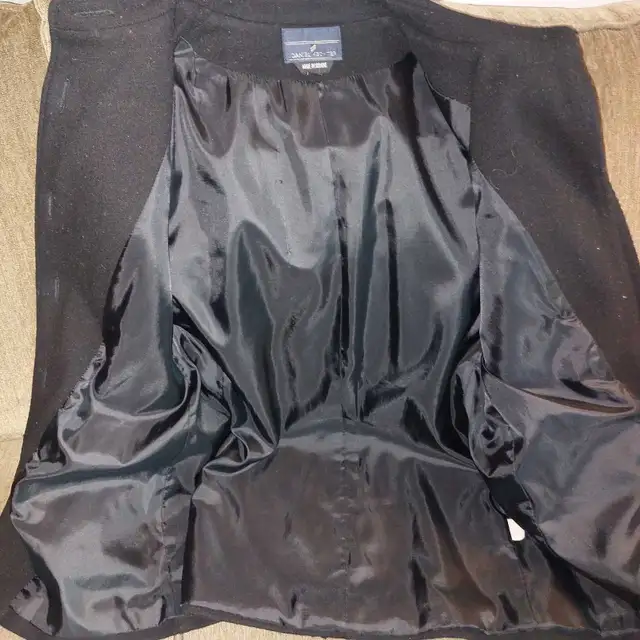 Womans Fall Jacket in Women's - Tops & Outerwear in City of Toronto - Image 3