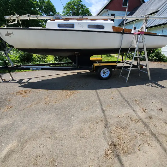 1966 Windchaser  Shark sailboat in Sailboats in Fredericton - Image 9