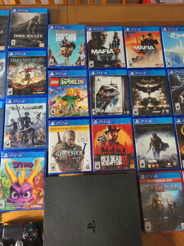 Console PS4 + 31 games jeux Playstation 4 dans Sony PlayStation 4  à Ville de Montréal - Image 3