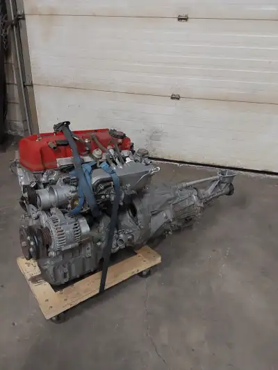 Honda RARE S2000 AP1 2 litre 4cyl engine with 6 spd manual transmission, includes exhaust manifold w...
