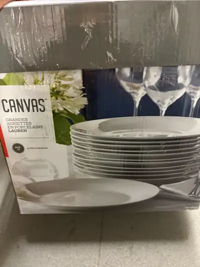 Canvas Lauren 12-Piece Dinner Plates, View more