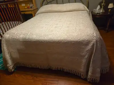 Brocade Queen!Coverlet, View more