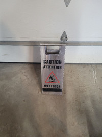 Metal Wet Floor Sign / Caution (24")