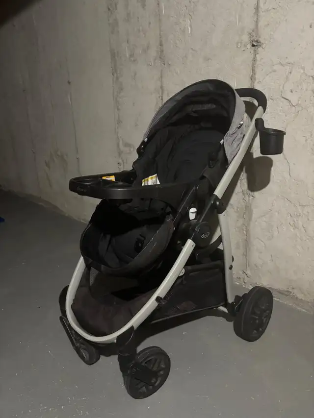 Graco Stroller and car seat in Strollers, Carriers & Car Seats in Oshawa / Durham Region - Image 2