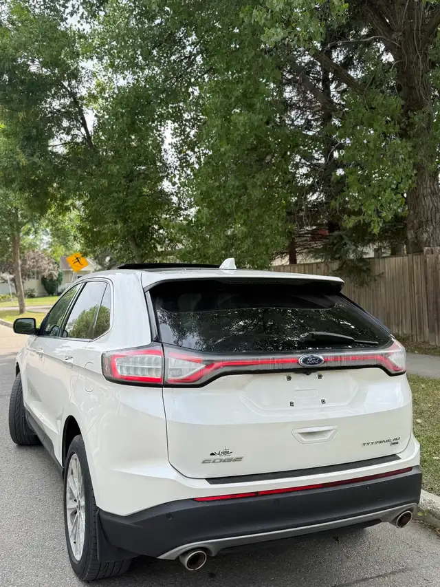2017 Ford Edge Titanium AWD541162145192366086