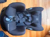 Maxi-Cosi Axiss car seat