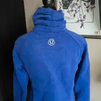 Lululemon Medium 6 8 blue scuba sweater jacket top