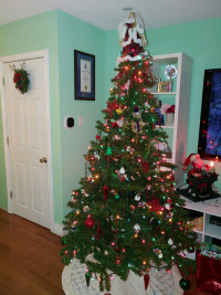 7ft Christmas tree with 1176 tips