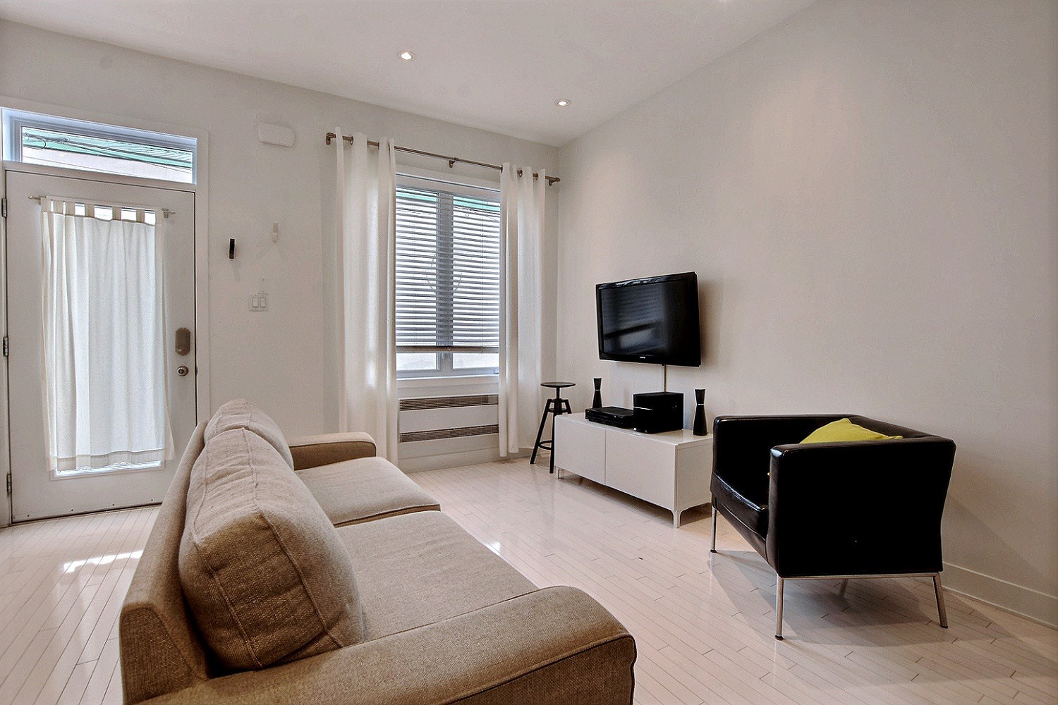 Appartement meublé de 550 pi2 sur le Plateau — photo 1