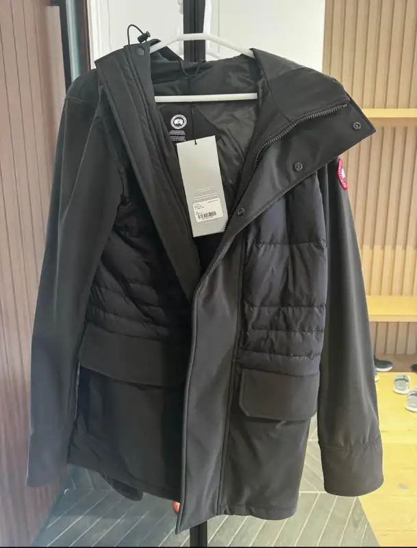Canada Goose - Brexton Coat -Brand New Tagged - Black Size Small in Men's in Mississauga / Peel Region - Image 2