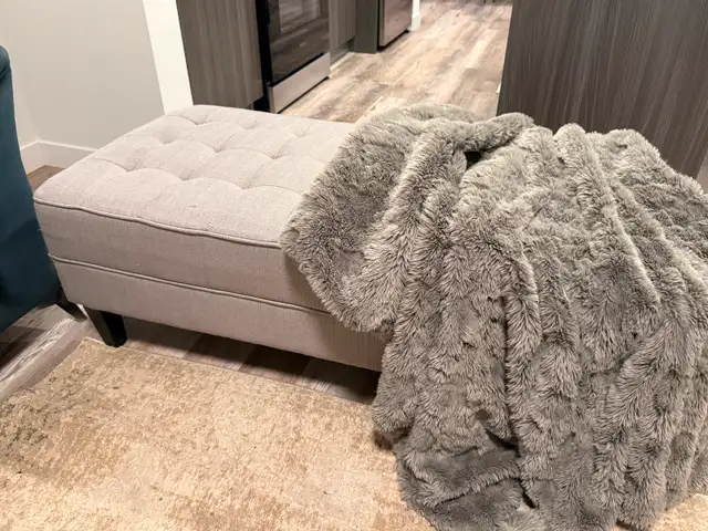 Beautiful blue sofas and grey ottoman for sale!! in Couches & Futons in Edmonton - Image 4