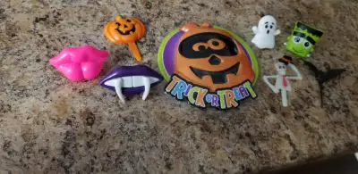 HALLOWEEN -- NEW -- CAKE TOPPER, View more