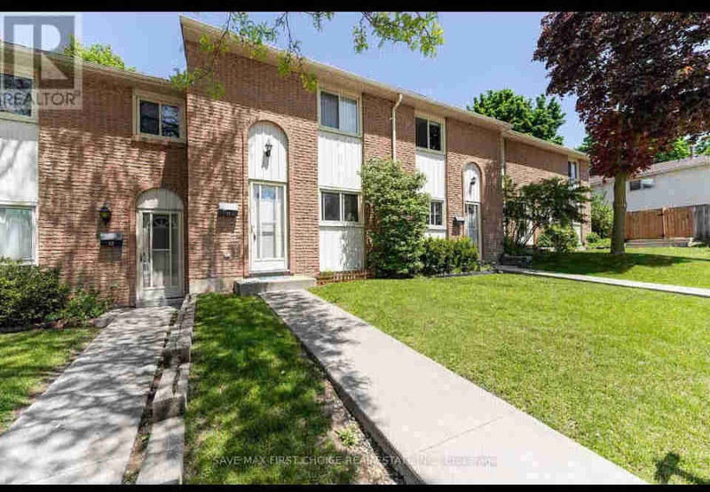 3bedroom+ basemnt+ 1 washroom in Green Valley, Kitchener Sep 1st Long