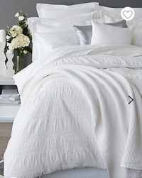 king size White Bed skirt with 2 pillow shams, no duvet cover