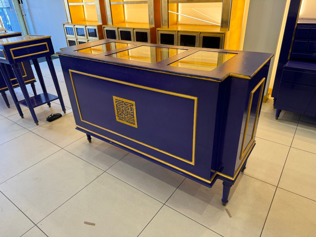 Cabinet showcase in Hutches & Display Cabinets in City of Toronto
