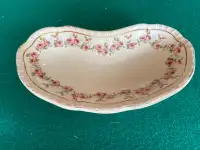 Vintage/Antique Soap Dish - dor