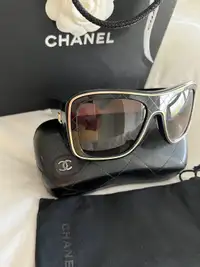 Chanel sunglasses. Authentic 