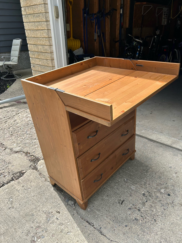 Change table/ dresser in Bathing & Changing in Winnipeg - Image 2