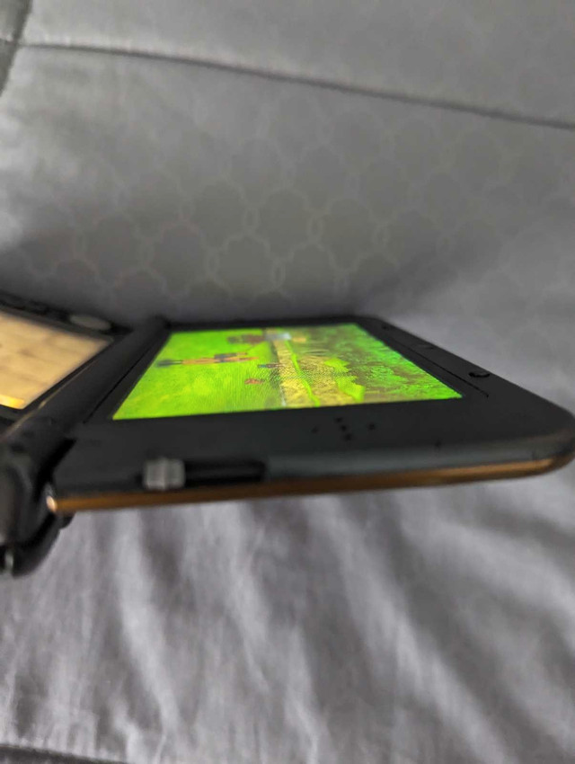 New Nintendo 3DS XL Hyrule edition (Dual IPS screens) 60+ games in Nintendo DS in Leamington - Image 4